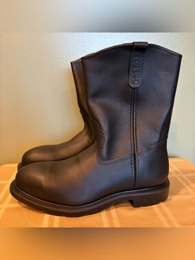 Red Wing Pecos men’s 11 inch pull on black steel toed boots size 12 style 4471